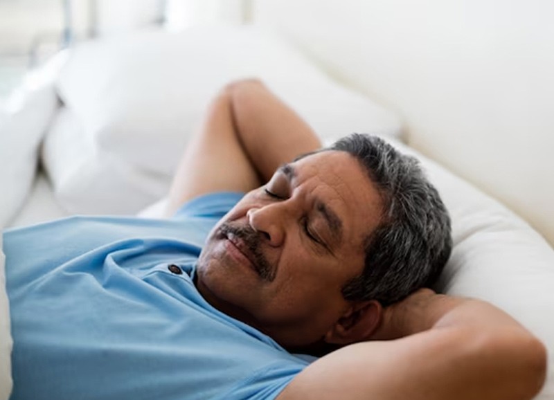 خوابیدن به پشت