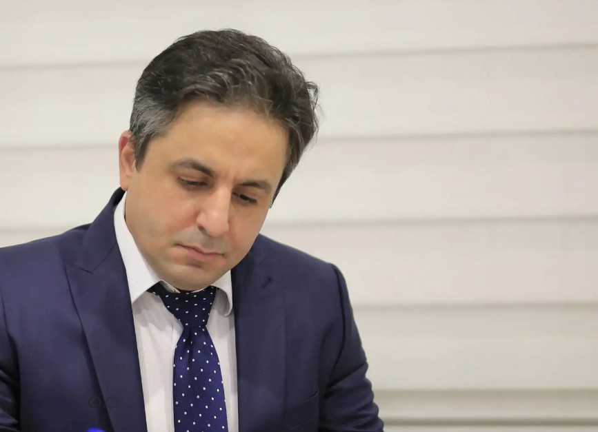 معرفی دکتر میثم اسکویی (جراح و متخصص ارتوپدی | فوق تخصص جراحی زانو و لگن در تهران)