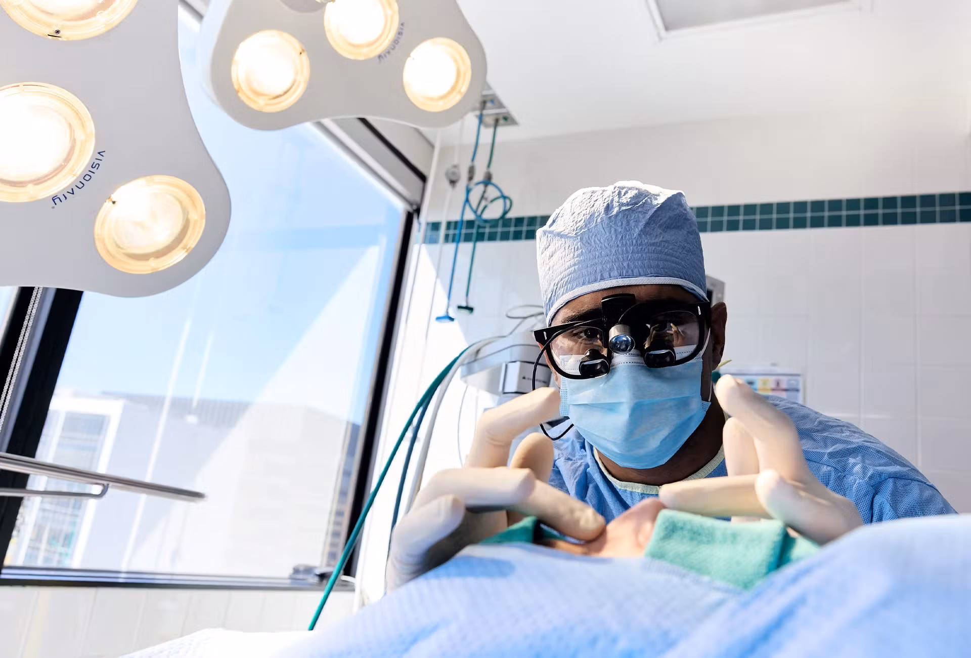 بهترین جراح بینی در تهران | راهنمای کامل انتخاب جراح بینی ایده‌آل